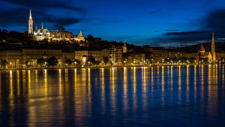 Danube VS Seine River Cruises: Which one is right for you?