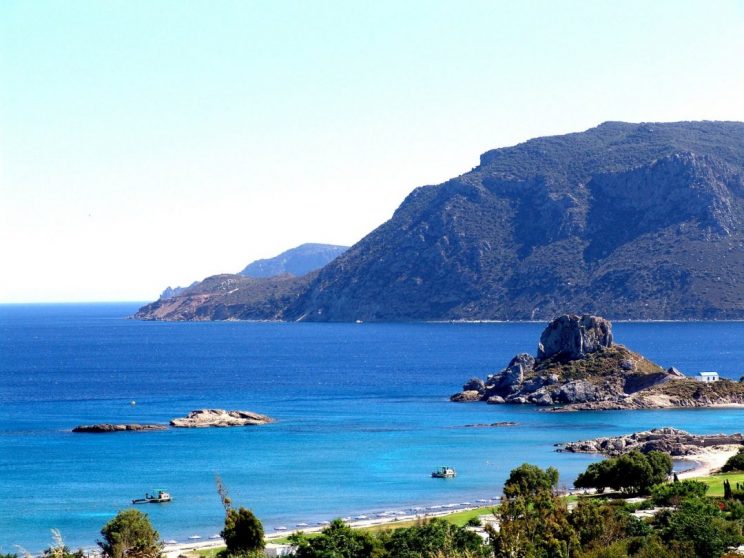 Best Hidden Beaches in Greece for Families