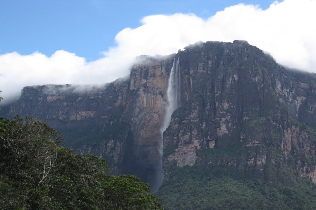 Angel Falls - Photograph waterfalls with an iPhone