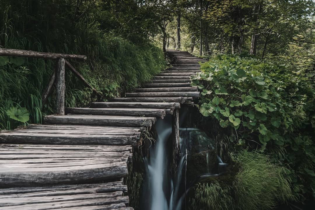 vPlitvice Lakes - photograph waterfalls with an iPhone