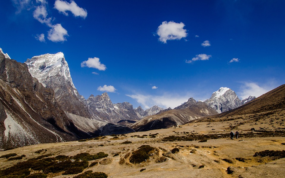 A glimpse of the stunning Nepali Himalayan mountain range 