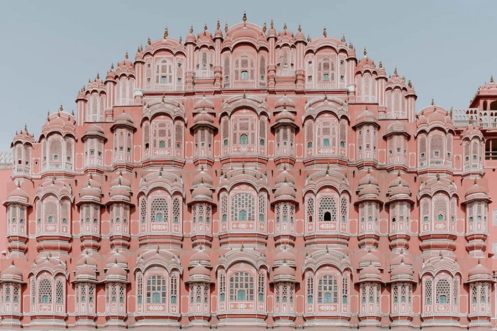 A large pink building (Hawa Mahal) in Jaipur, India