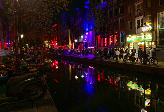 Cool Things to Do in Amsterdam at Night - Days to Come